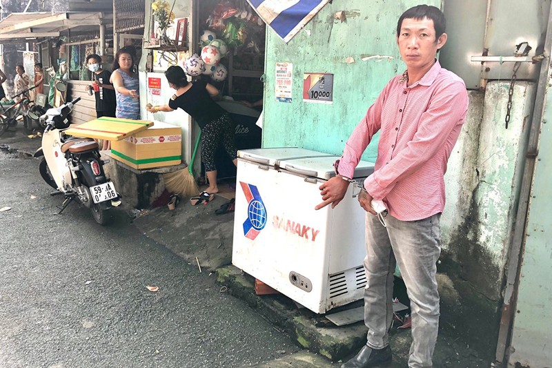 Cặp đôi trộm xe máy của người chở bình oxy ở Bình Tân sa lưới - ảnh 1