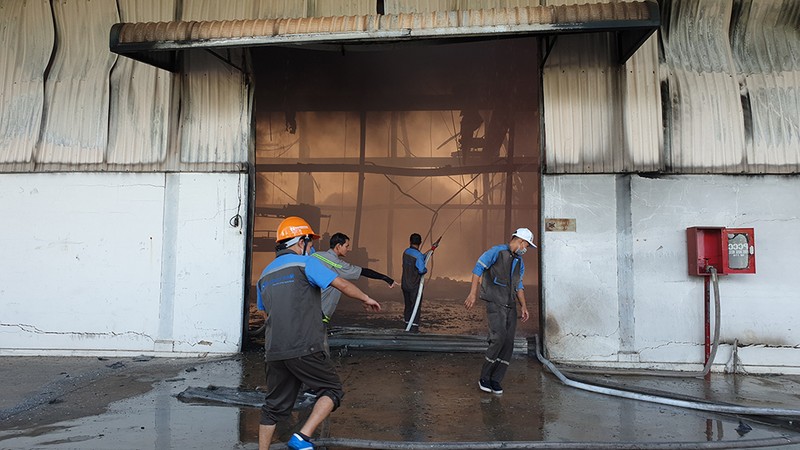 Cháy dữ dội sau tiếng nổ lớn ở KCN Tân Phú Trung - ảnh 7