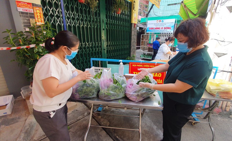 'Chúng tôi rất phấn khởi khi được nhận thực phẩm từ gian hàng 0 đồng' - ảnh 2