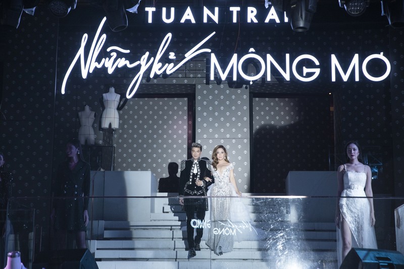 Dàn sao khủng xuất hiện trong show thời trang của Tuấn Trần - ảnh 2