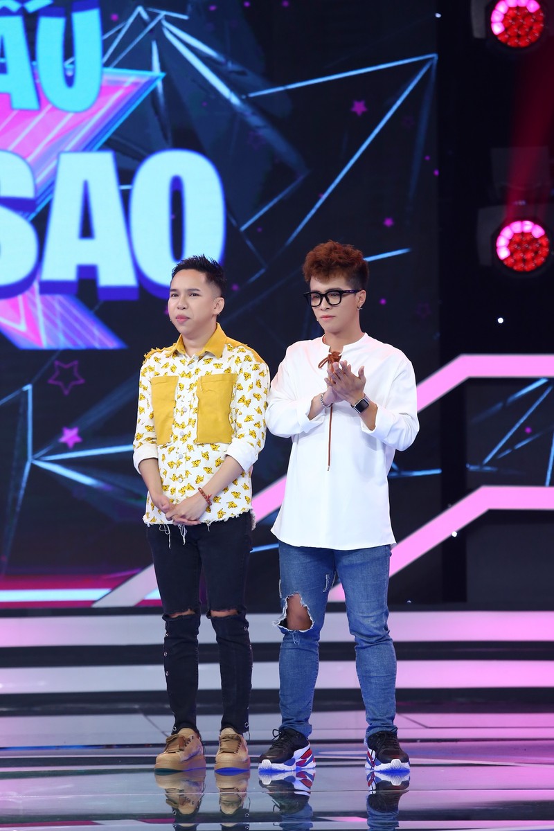 Khắc Minh, Ngọc Xuyên hóa vợ chồng thằn lằn trong gameshow - ảnh 2