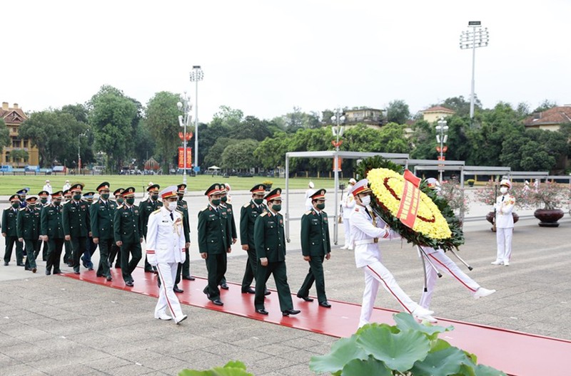 Chùm ảnh: Lãnh đạo Đảng, Nhà nước vào Lăng viếng Bác - ảnh 5