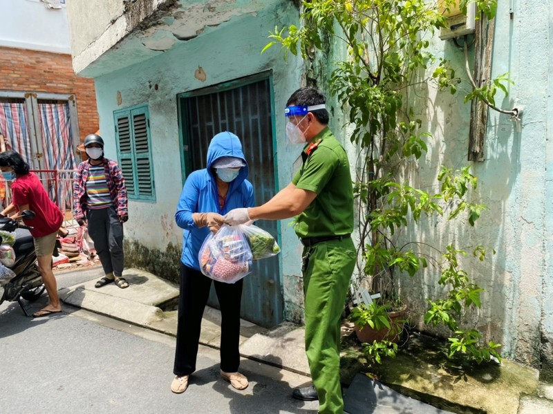 'Nếu ai cũng sợ dịch thì ai sẽ bảo vệ, chăm lo cho dân' - ảnh 1