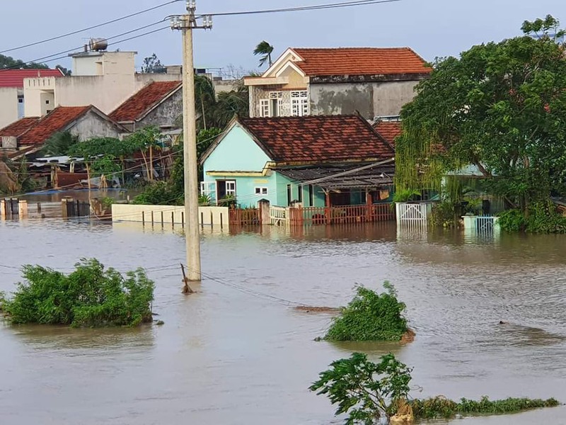 Cập nhật lũ lịch sử ở Phú Yên: 4 người chết, gần 30.000 căn nhà bị ngập - ảnh 5