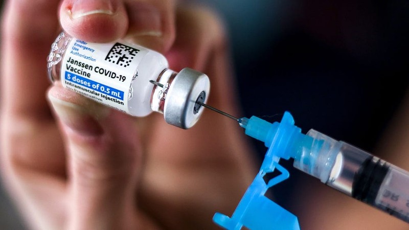 Tác dụng phụ khi tiêm vaccine COVID-19: Sao người bị người không? - ảnh 4