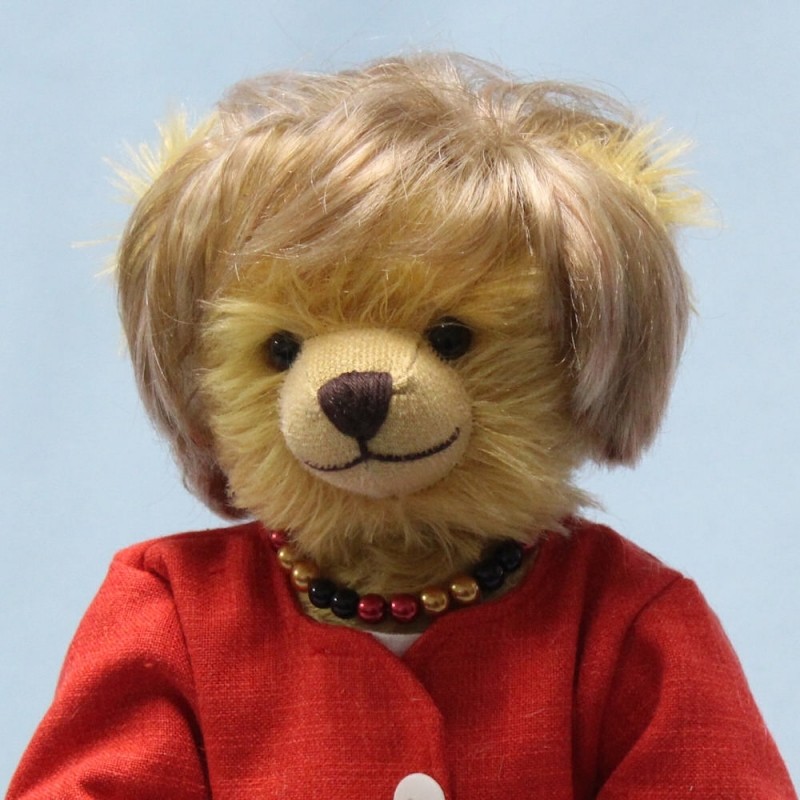 Công ty đồ chơi Đức sản xuất gấu bông dành riêng cho Thủ tướng Merkel - ảnh 1