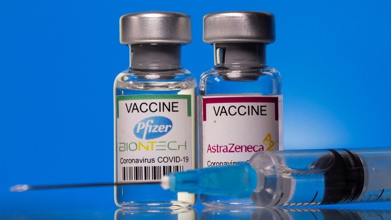 Lùm xùm thông tin người bên Pfizer nói vaccine của AstraZeneca không an toàn - ảnh 1