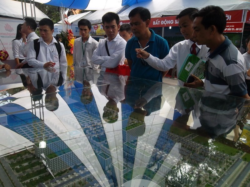 Giá nhà cao gấp 25 lần thu nhập, có nên tăng thuế nữa? - ảnh 1