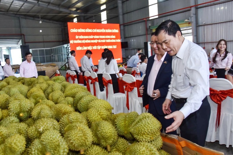 'Vua' bán trái cây sang Mỹ giải cứu thanh long - ảnh 1