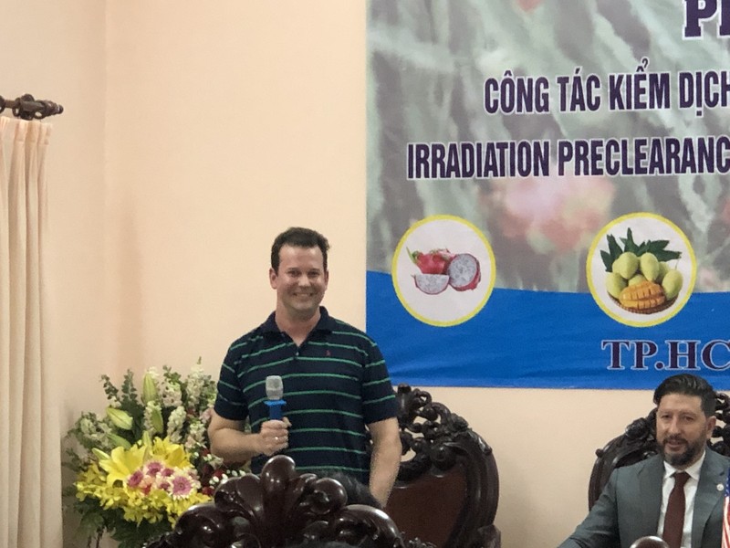 Chuyên gia tới Việt Nam, 2.000 tấn trái cây bay sang Mỹ - ảnh 2