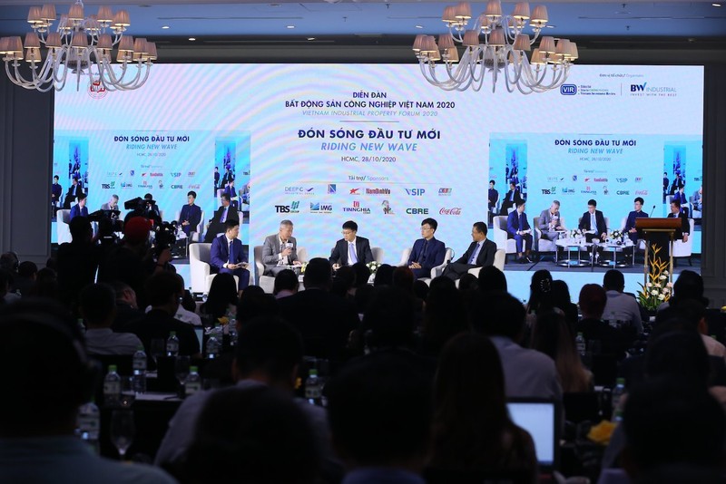 Bất động sản Việt Nam đón 'đại bàng' đổ bộ - ảnh 3