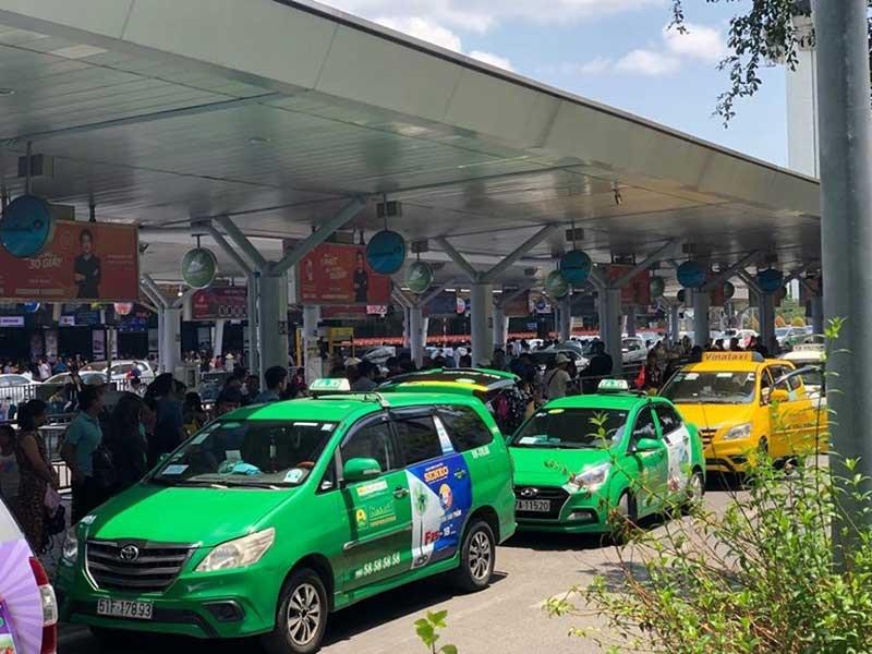 TP.HCM: 200 ô tô phục vụ miễn phí cho dân khi cách ly xã hội - ảnh 1