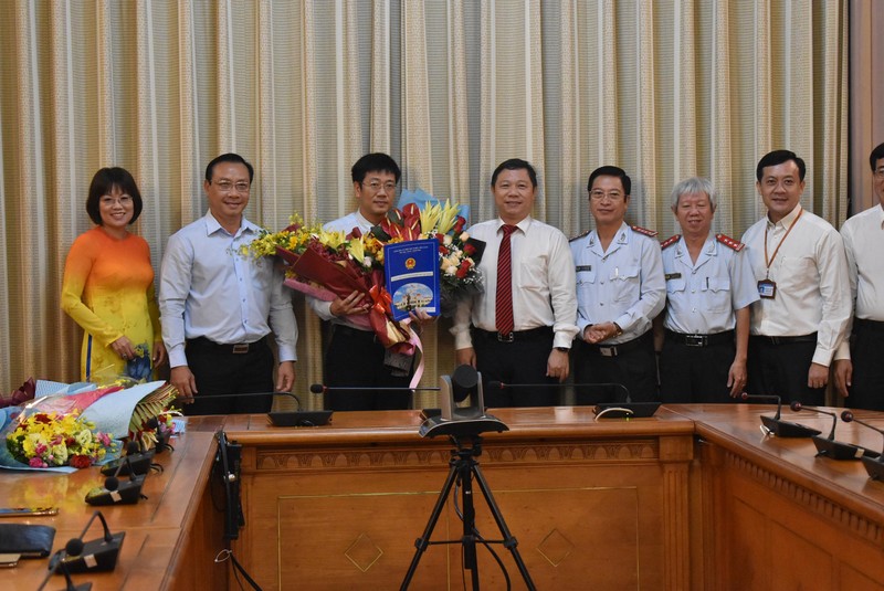Ông Trần Thanh Tùng làm Chủ tịch UBND quận 8 - ảnh 1