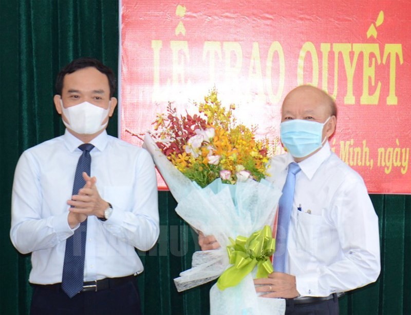 Huyện Bình Chánh có Bí thư mới, ông Nguyễn Văn Phụng xin nghỉ - ảnh 2