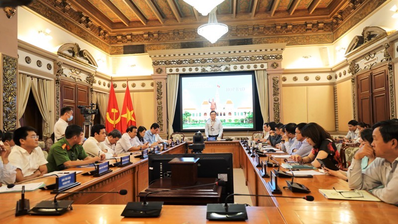 Đình chỉ công tác Thượng tá công an bị tố quan hệ bất chính - ảnh 1