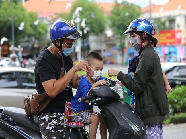 TP.HCM yêu cầu hạn chế tập trung đông người để chống dịch - ảnh 1