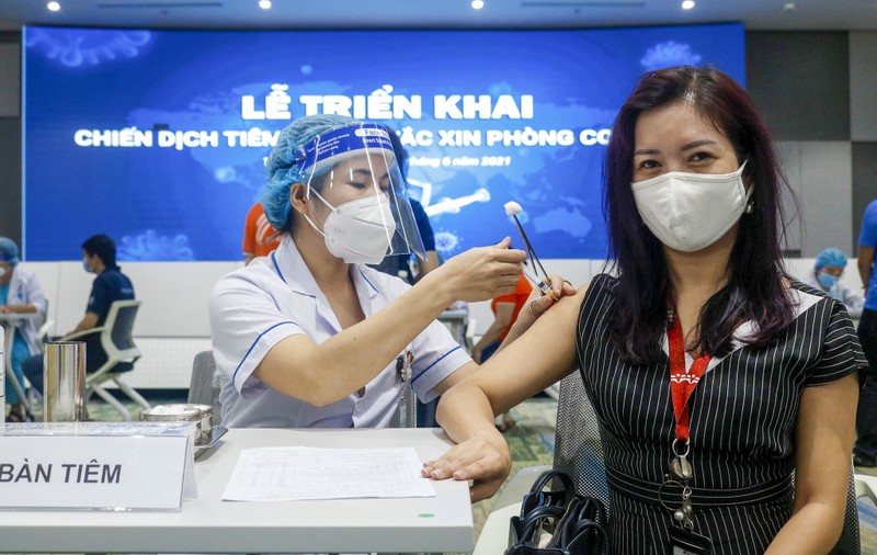 TP.HCM họp báo thông tin về tiêm chủng vaccine ngừa COVID-19 - ảnh 1