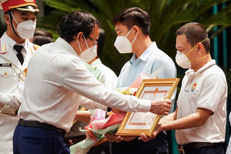 Bí thư Nguyễn Văn Nên: Các lực lượng đến TP.HCM bằng lòng dũng cảm, sự hy sinh - ảnh 1