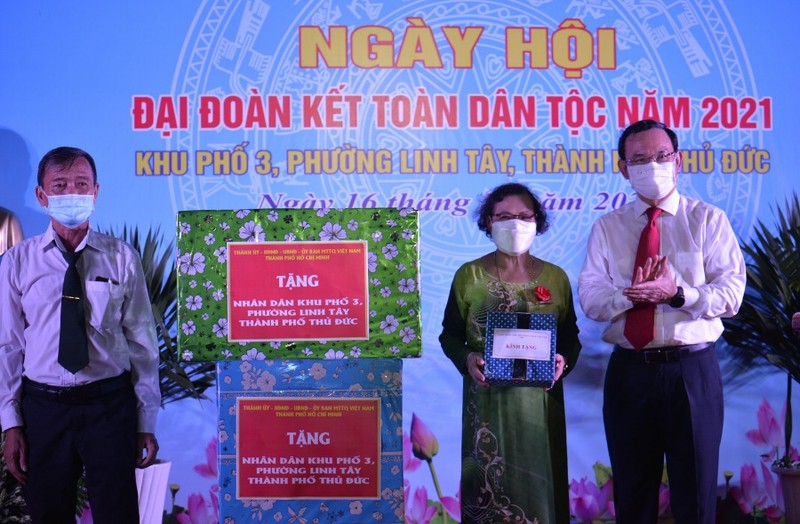 Bí thư Nguyễn Văn Nên dự Ngày hội Đại đoàn kết tại TP Thủ Đức - ảnh 1