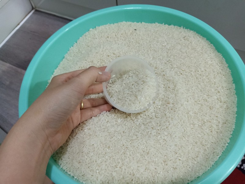Cách nhận biết gạo bị hết hạn để bảo vệ sức khỏe - ảnh 1