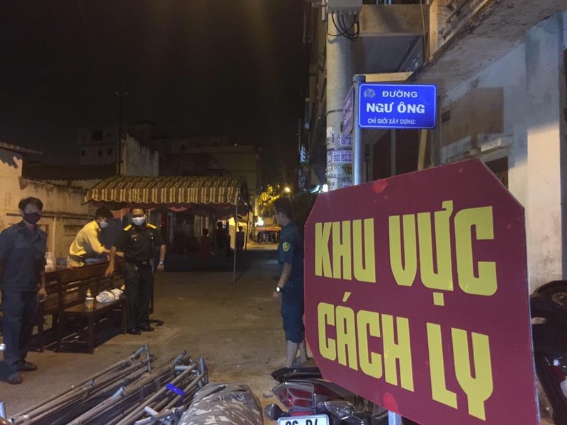 Cách ly một đầu bếp Việt từ Trung Quốc trốn về bằng đường bộ - ảnh 1