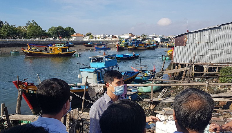 Bình Thuận công bố Chương trình vừa chống dịch, vừa phát triển - ảnh 1