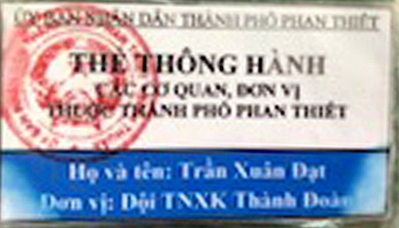 Nhóm làm phiếu xét nghiệm giả ở TP Phan Thiết in cả giấy thông hành - ảnh 2