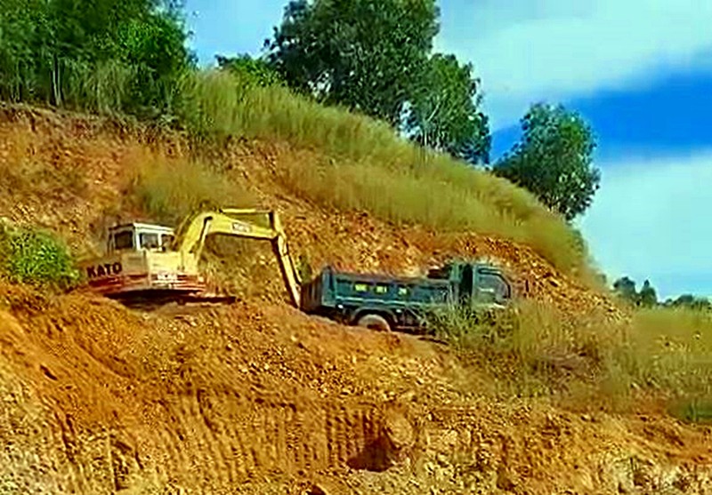 Nhiều vụ khai thác khoáng sản trái phép ở Bình Thuận chưa được xử lý dứt điểm - ảnh 1
