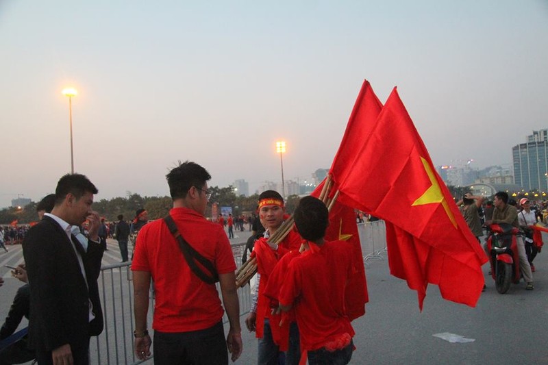 Mỹ Đình sục sôi trước trận đấu sinh tử - ảnh 7