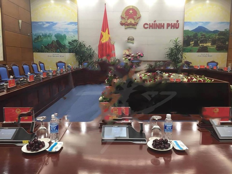 U-23 VN diễu hành hơn 4 giờ trên xe buýt giữa biển NHM - ảnh 43
