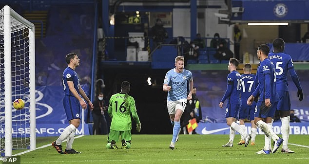 Man City hạ Chelsea, Guardiola bị chỉ trích ‘đáng hổ thẹn' - ảnh 1