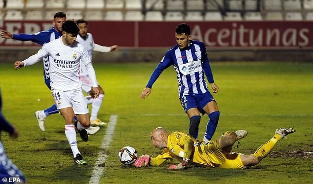 Real Madrid thua đội hạng ba, Zidane nói không xấu hổ - ảnh 1