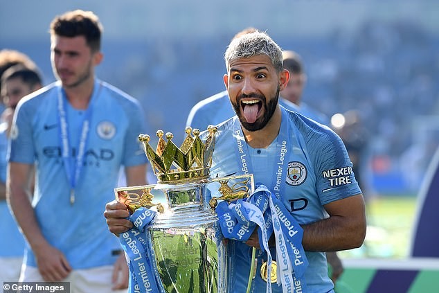 Fan MU đòi hủy mùa giải mới vì Aguero rời Man City - ảnh 4