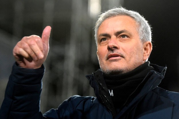 Mức lương ở AS Roma khiến giá trị của Mourinho giảm thê thảm - ảnh 1