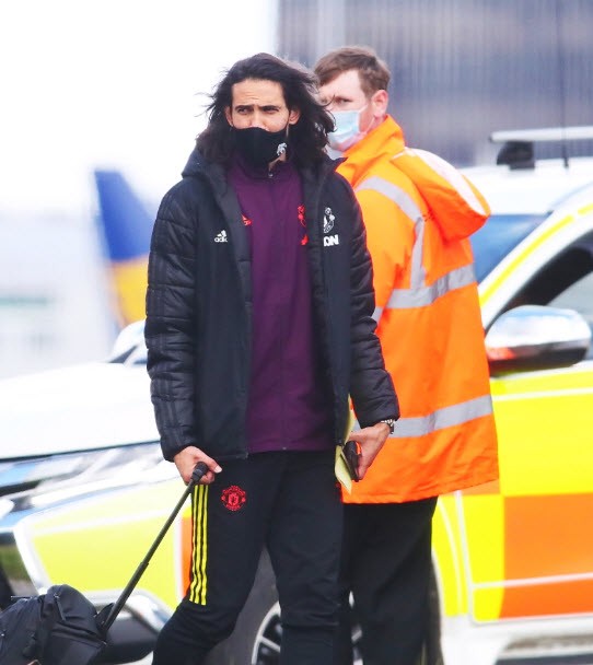 Cảnh sát hộ tống Manchester United ra sân bay - ảnh 7