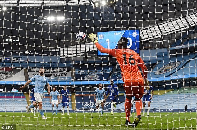 Man City lỡ cơ hội vô địch, Guardiola trách trọng tài và VAR - ảnh 1