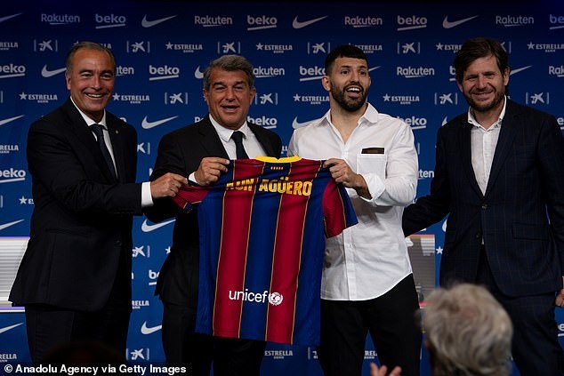 Aguero ra mắt Barcelona, sốc với giá mua đứt - ảnh 5