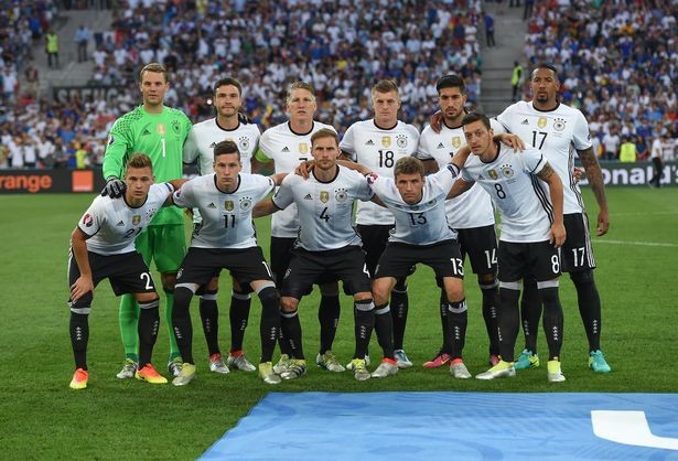 3 đội tuyển đi vào lịch sử Euro: Đức và Ý 2 lần, bất ngờ Ba Lan - ảnh 6