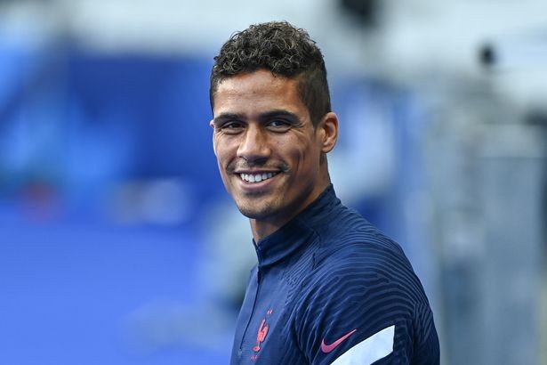 Real Madrid giảm giá bán, MU tiến rất gần đến Varane - ảnh 4