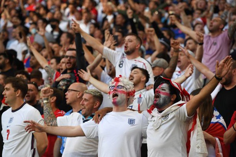 Anh vô địch Euro 2020, 22% fan Anh bỏ quan hệ tình dục 3 tháng - ảnh 2