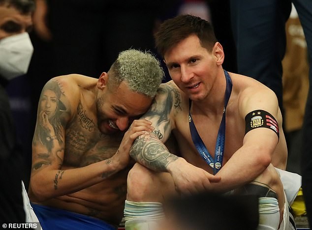Vừa khóc xong, Neymar tươi cười dựa đầu vào vai Messi - ảnh 7