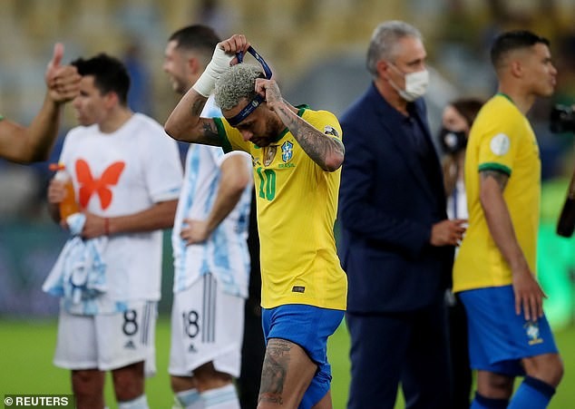 Vừa khóc xong, Neymar tươi cười dựa đầu vào vai Messi - ảnh 3