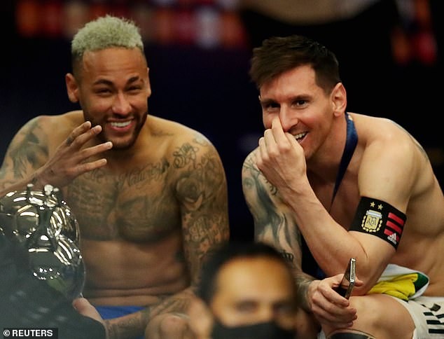 Vừa khóc xong, Neymar tươi cười dựa đầu vào vai Messi - ảnh 6