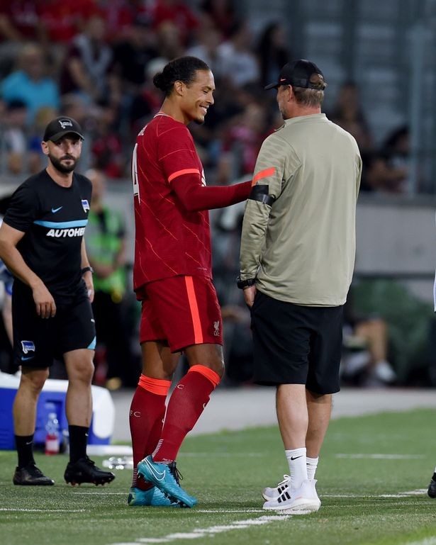 Van Dijk trở lại sau 285 ngày, Liverpool thủng lưới 4 bàn - ảnh 4