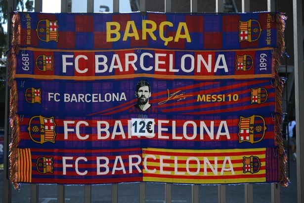 Sai lầm lớn của Barca khi tái ký hợp đồng với Messi - ảnh 3