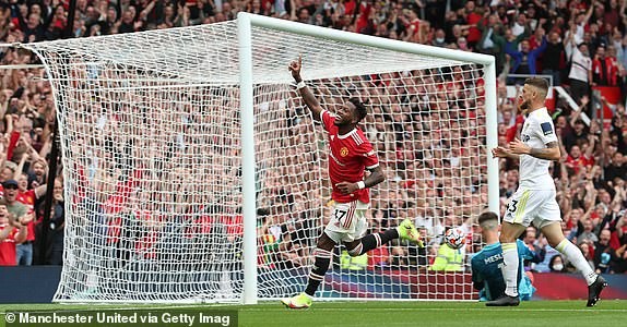 Pogba lập poker, Bruno ghi hat-trick, MU nhấn chìm Leeds United - ảnh 2