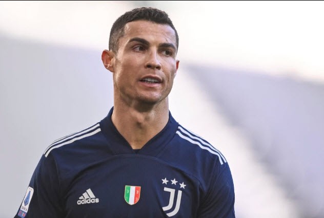 Điều khó tin trong bản hợp đồng mua Ronaldo, fan MU phấn khích - ảnh 3