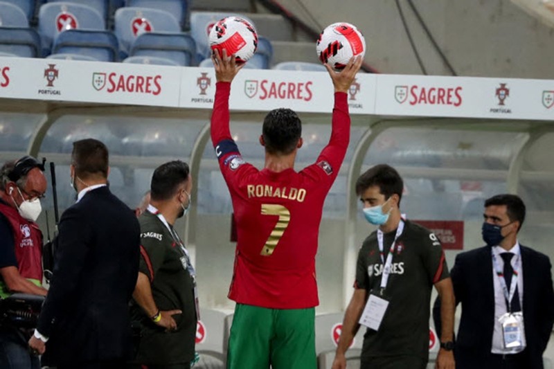 Ronaldo chia sẻ nơi kết thúc sự nghiệp, nói về quả 11m hỏng ăn - ảnh 2