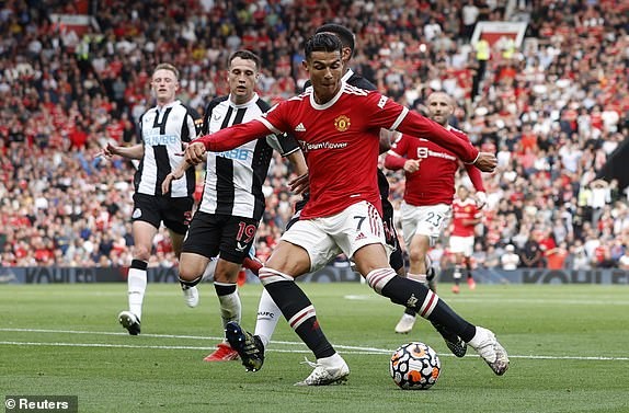 Ronaldo bùng nổ, MU 'hủy diệt' Newcastle lên đỉnh Premier League - ảnh 10