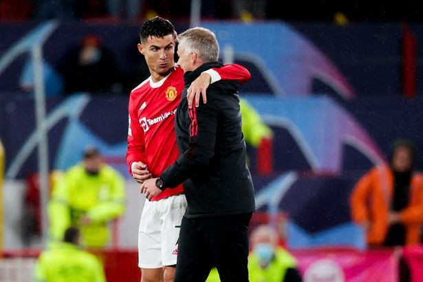 Solskjaer ngăn cản hành động bất mãn của Ronaldo - ảnh 4